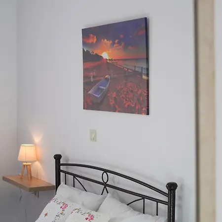 αυτονομη κατοικια κληματαρια דירה