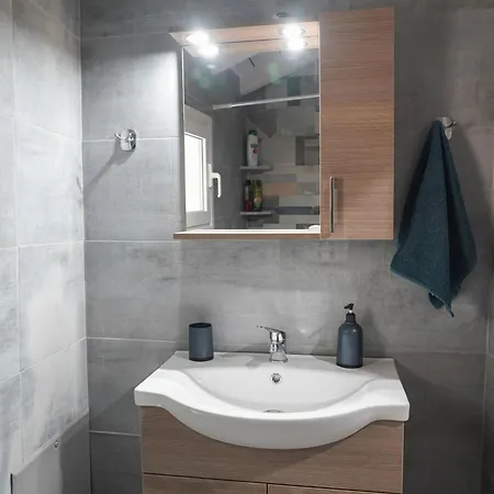 דירה αυτονομη κατοικια κληματαρια *