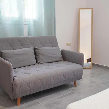 αυτονομη κατοικια κληματαρια דירה