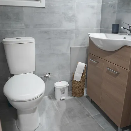 דירה αυτονομη κατοικια κληματαρια Nea Tirins