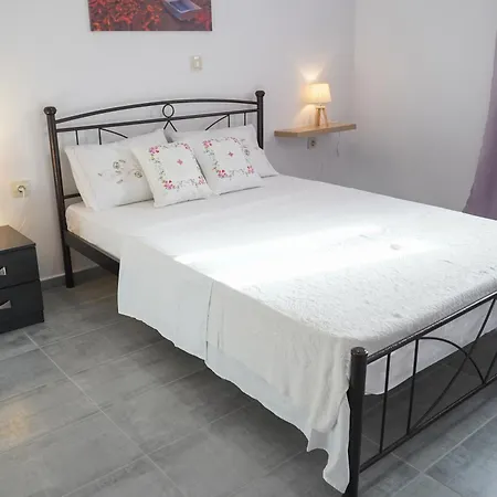 αυτονομη κατοικια κληματαρια דירה