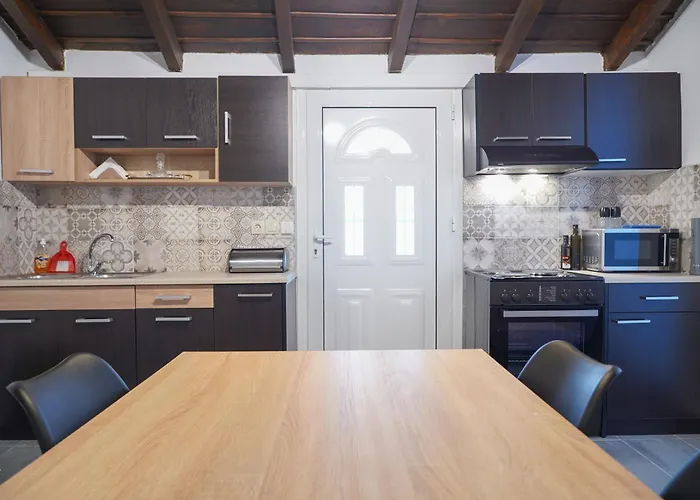 αυτονομη κατοικια κληματαρια Lägenhet *